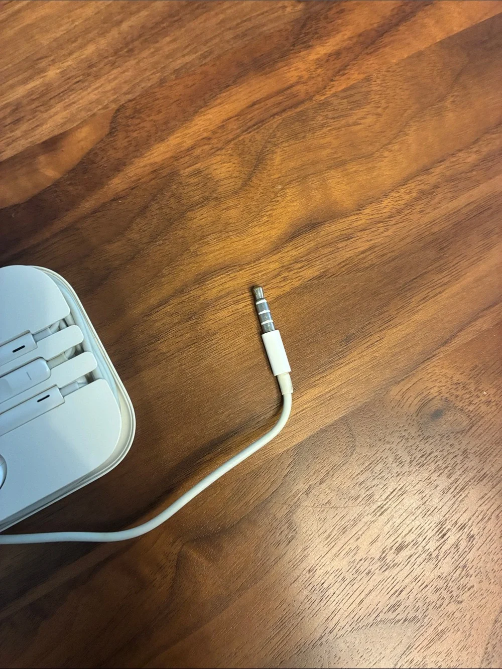 Apple White EarPods with Inline Remote and Microphone